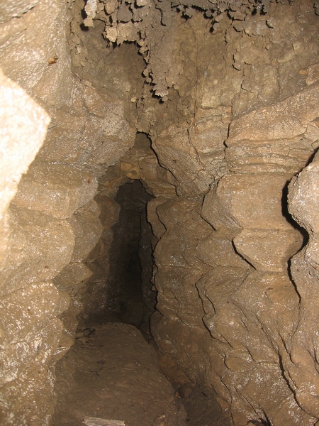 The end of Cricket Cave in Ontario.