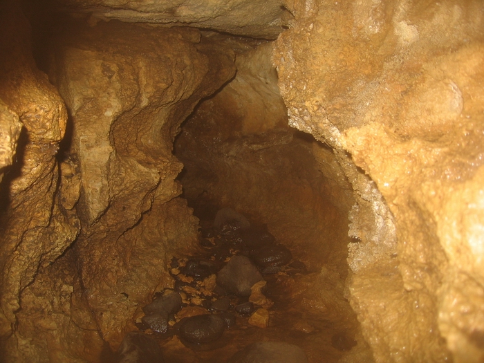 porillium cave passage.