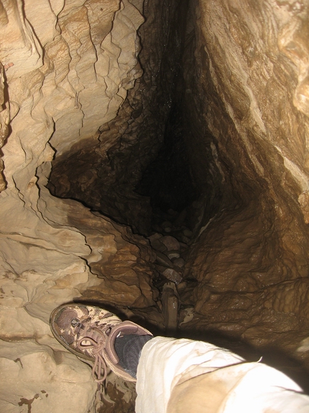 Skull Cave main passage.